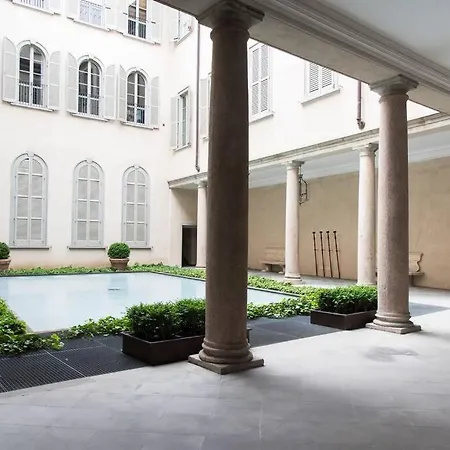公寓 Astonishing Location Near Duomo